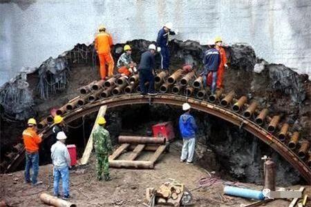 安吉隧道钢花管支护案例